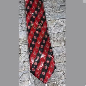 NWT! Eagles Wings NC State Necktie 100% Silk.